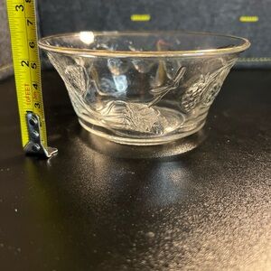 Gold Trim‎ 5" Glass Bowl Berries Grapes Fruit Dish, France, Vintage EUC